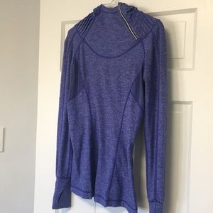 Lululemon running top